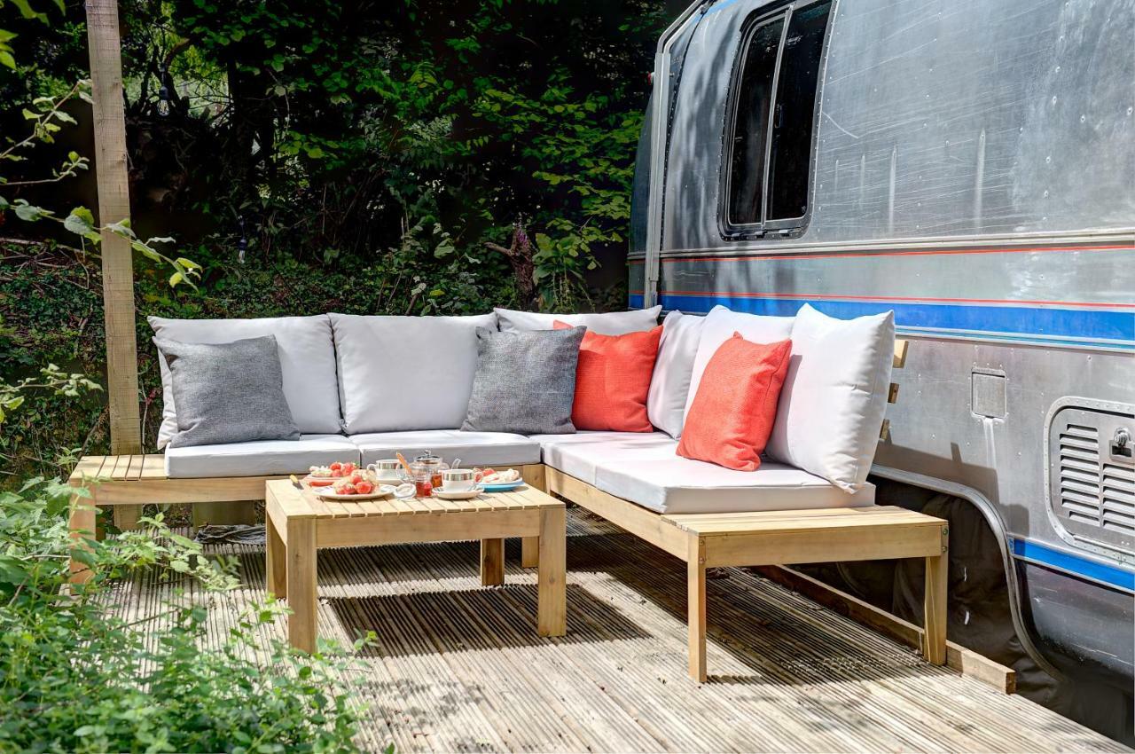 Glamping 1970 American Airstream Motorhome Ponsanooth Dış mekan fotoğraf
