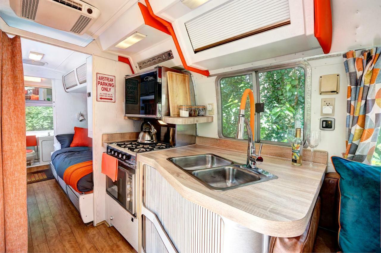 Glamping 1970 American Airstream Motorhome Ponsanooth Dış mekan fotoğraf