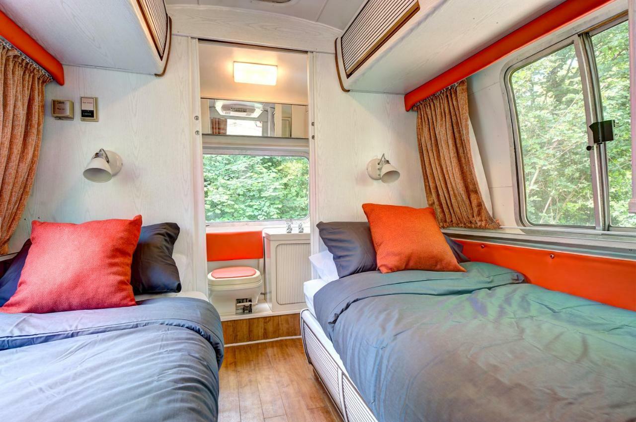Glamping 1970 American Airstream Motorhome Ponsanooth Dış mekan fotoğraf