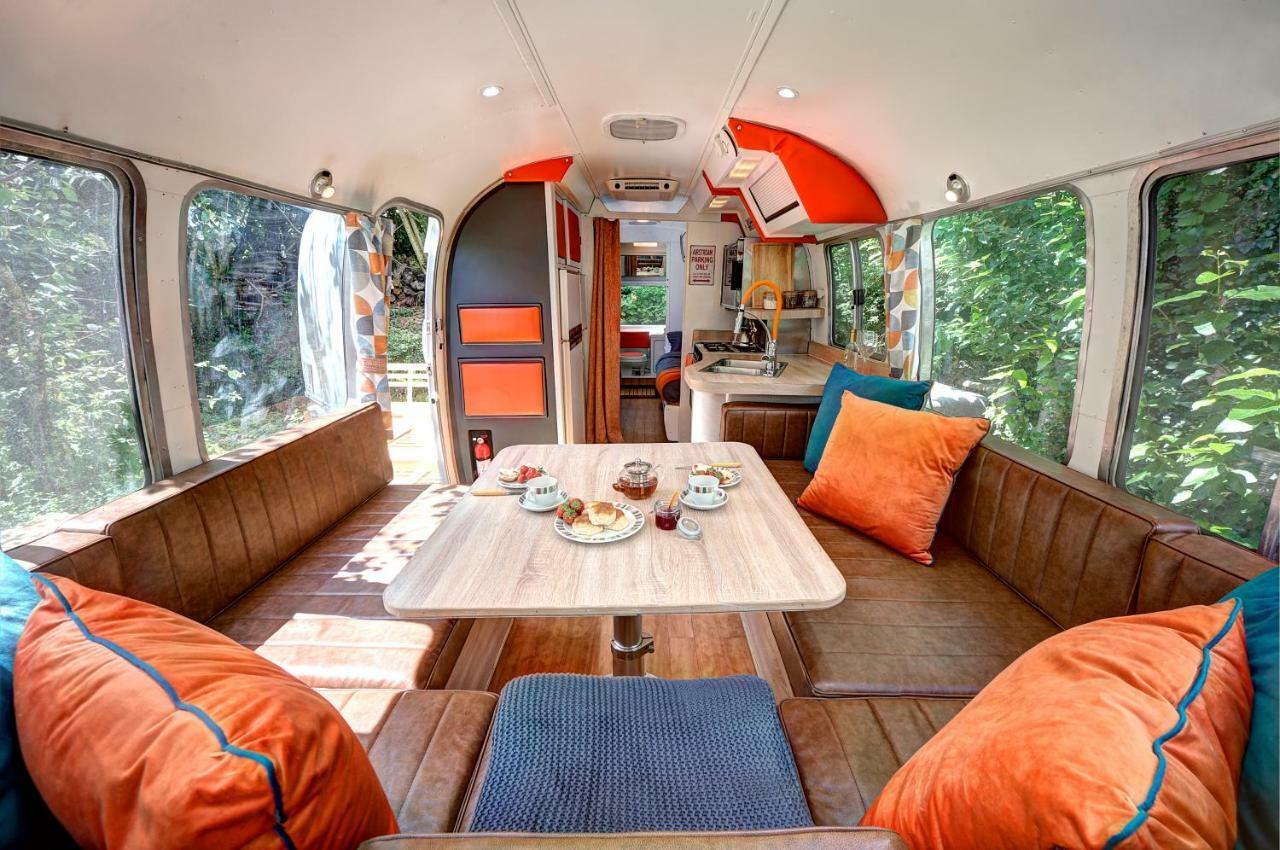 Glamping 1970 American Airstream Motorhome Ponsanooth Dış mekan fotoğraf