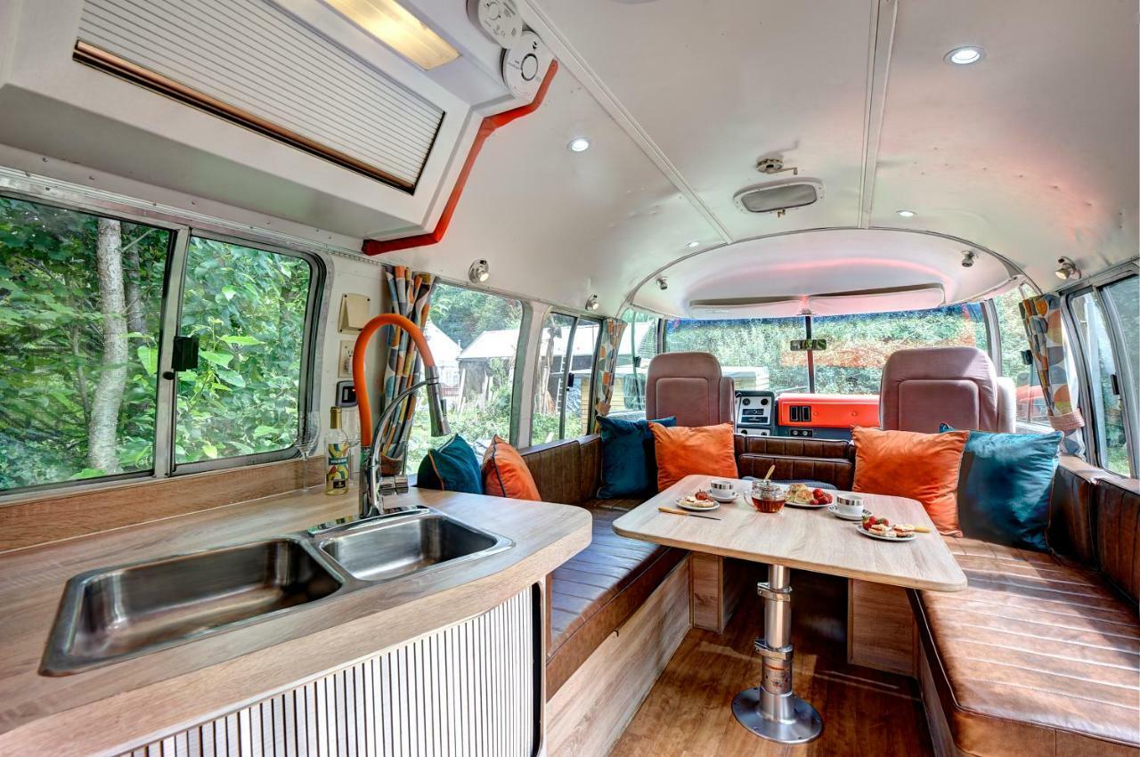 Glamping 1970 American Airstream Motorhome Ponsanooth Dış mekan fotoğraf